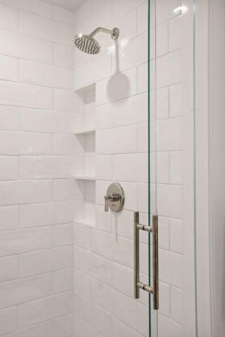 1111 W River Parkway 12E, Minneapolis, MN 55415