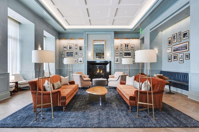 1111 W River Parkway 12E, Minneapolis, MN 55415