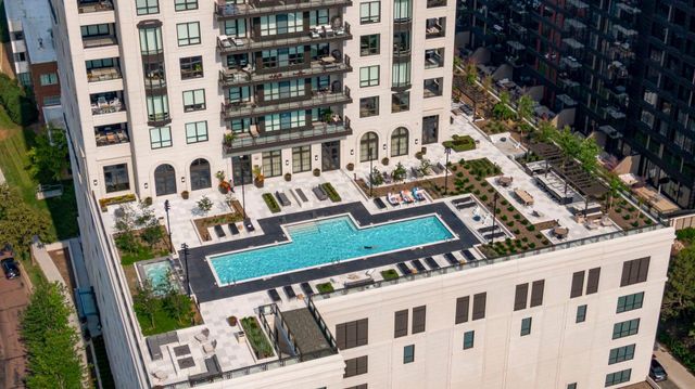 1111 W River Parkway 12E, Minneapolis, MN 55415