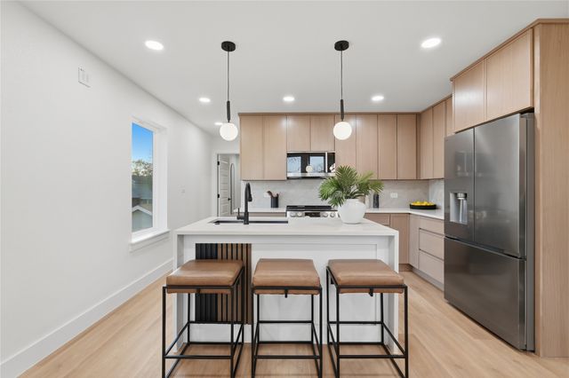 2331 Lowery Street, Dallas, TX 75215