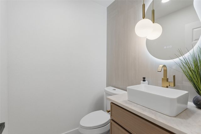 2331 Lowery Street, Dallas, TX 75215