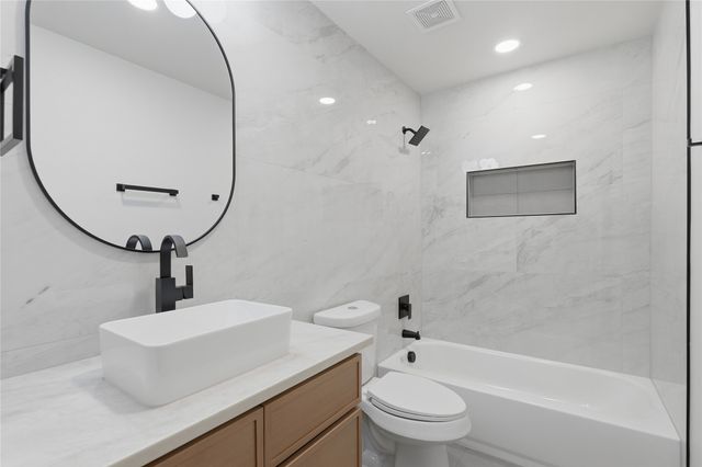 2331 Lowery Street, Dallas, TX 75215