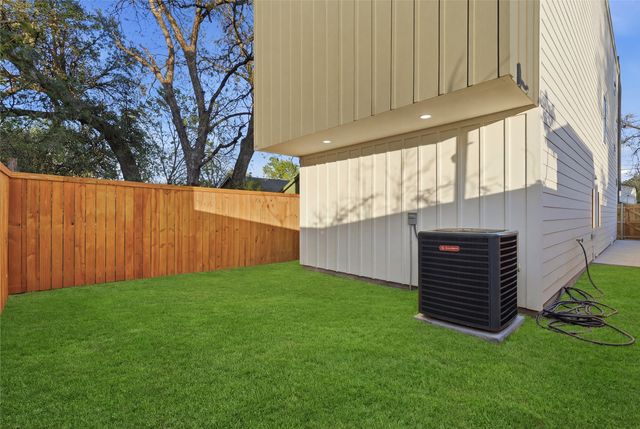 2331 Lowery Street, Dallas, TX 75215