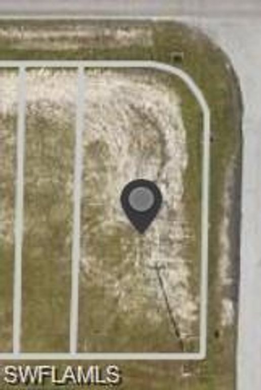 302 Diplomat PKWY W, Cape Coral, FL 33993