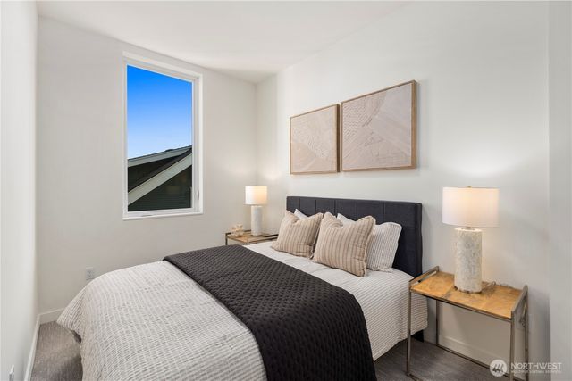 2328 B Franklin Avenue E, Seattle, WA 98102