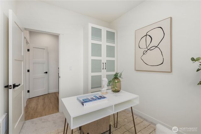 2328 B Franklin Avenue E, Seattle, WA 98102