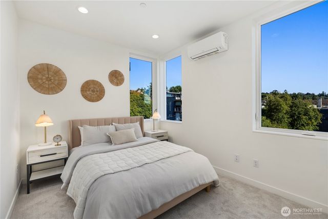 2328 B Franklin Avenue E, Seattle, WA 98102
