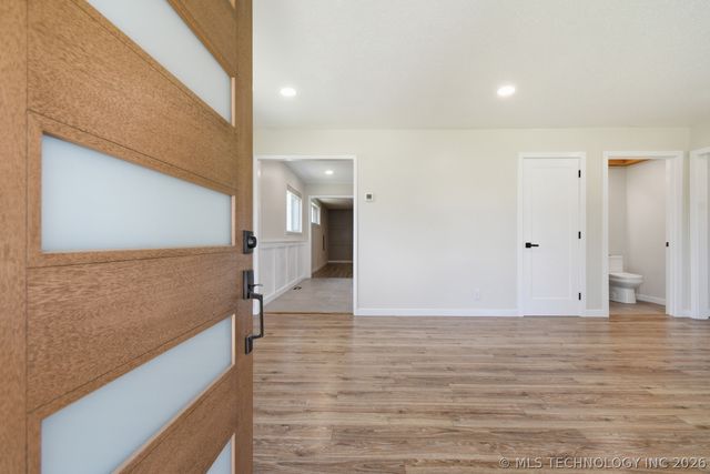 2187 S 76th East Avenue, Tulsa, OK 74129