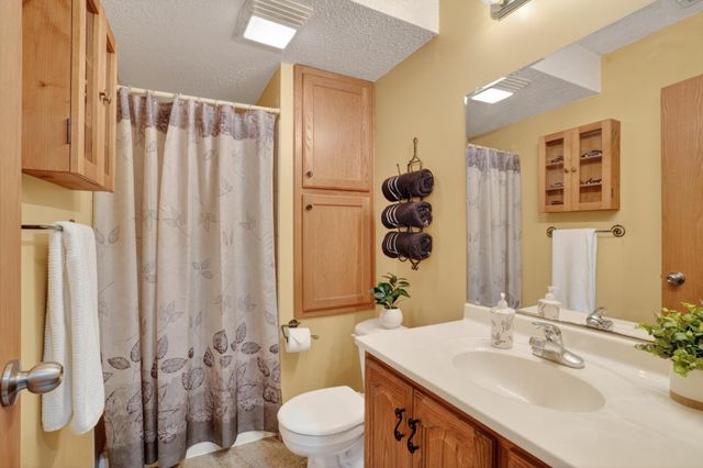 13822 Evergreen Street NW, Andover, MN 55304