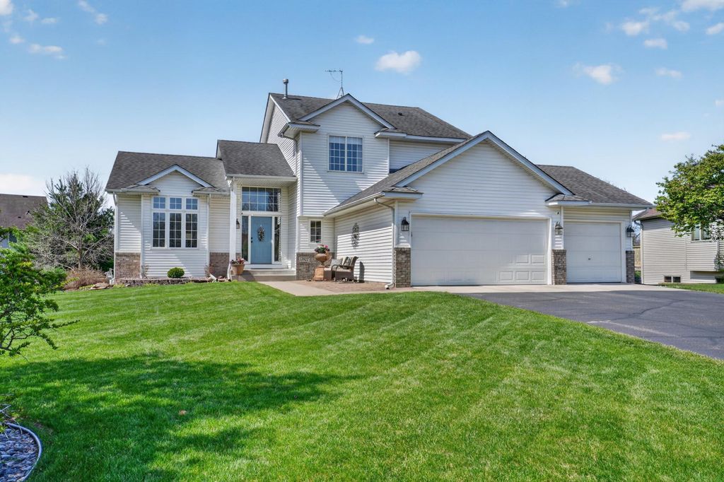 13822 Evergreen Street NW, Andover, MN 55304