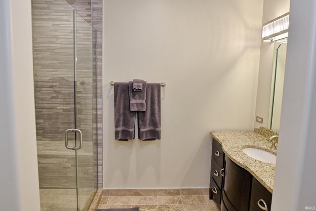 101 SE 3rd St Apt 3E, Evansville, IN 47708