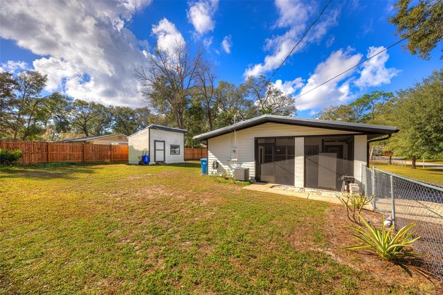 1108 E WINNEMISSETT AVENUE, Deland, FL 32724