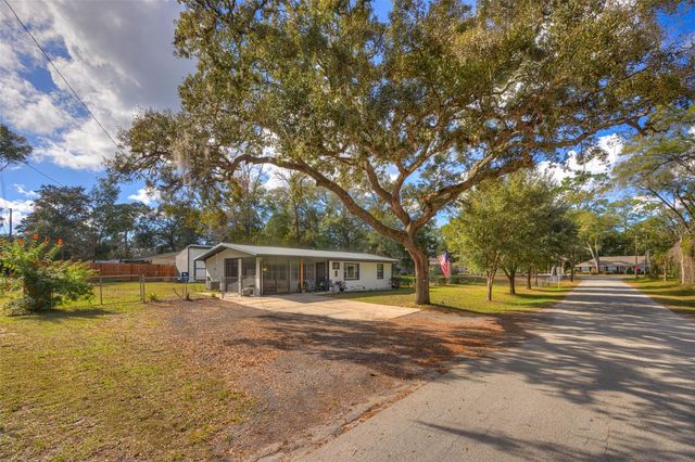 1108 E WINNEMISSETT AVENUE, Deland, FL 32724