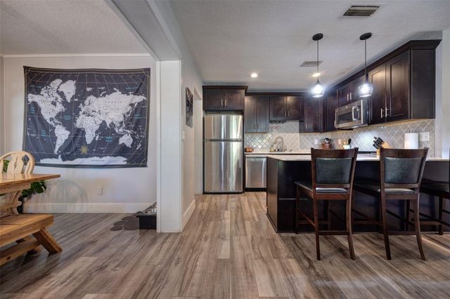 1108 E WINNEMISSETT AVENUE, Deland, FL 32724