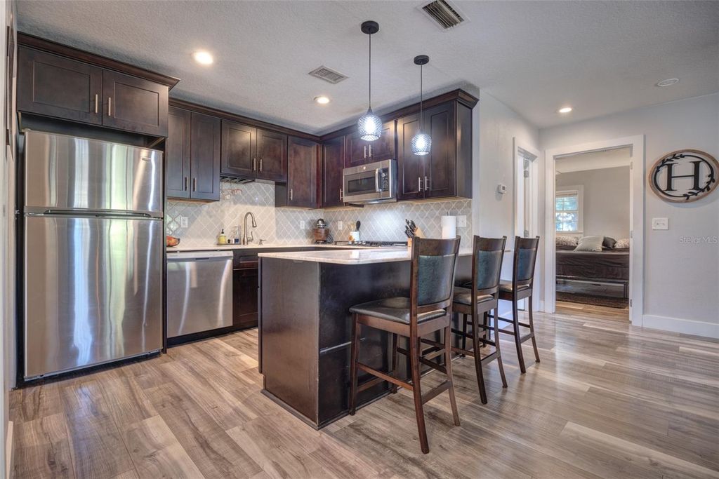 Image 13 of property listing at 1108 E WINNEMISSETT AVENUE, Deland, FL 32724