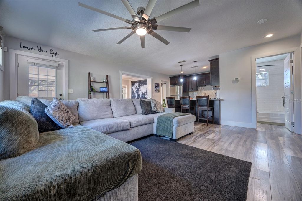 Image 4 of property listing at 1108 E WINNEMISSETT AVENUE, Deland, FL 32724