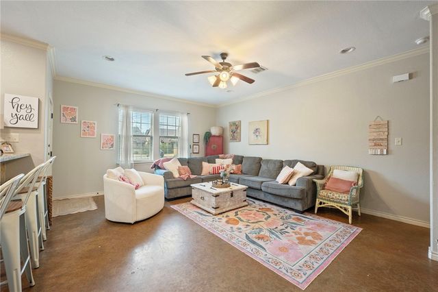 135 Armored Avenue, College Station, TX 77845