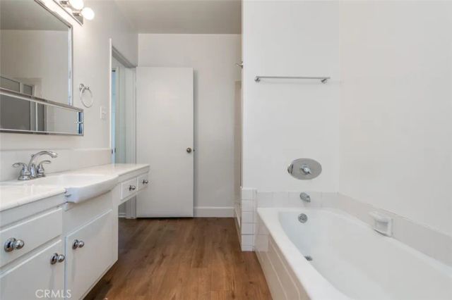 4653 fulton 16, Sherman Oaks, CA 91423