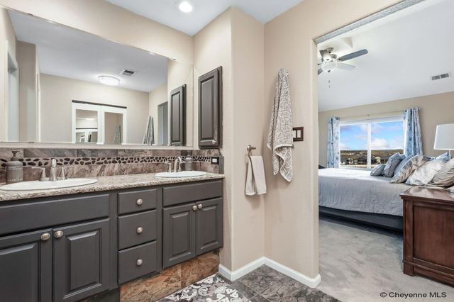 5808 CRESTRIDGE DR, Cheyenne, WY 82009