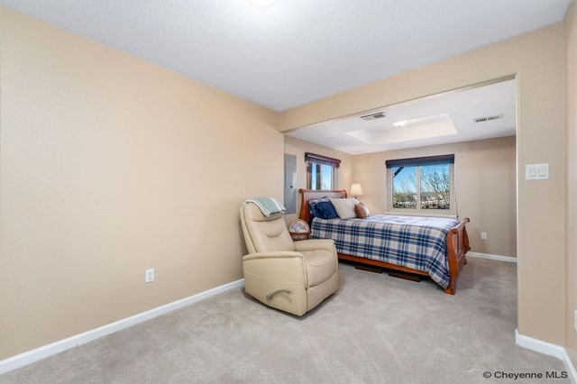 5808 CRESTRIDGE DR, Cheyenne, WY 82009