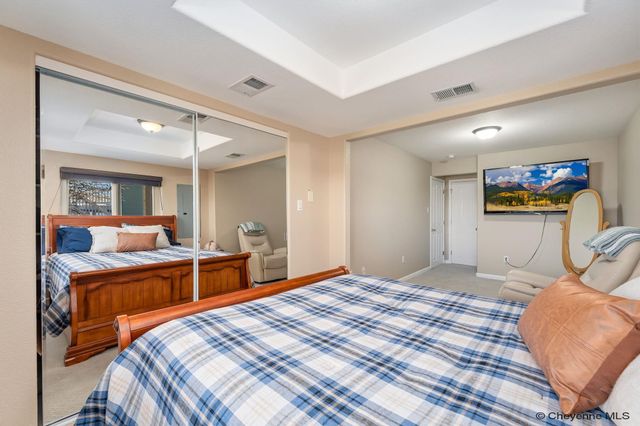 5808 CRESTRIDGE DR, Cheyenne, WY 82009