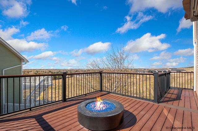 5808 CRESTRIDGE DR, Cheyenne, WY 82009
