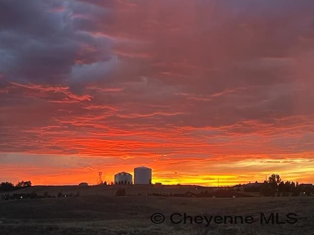 5808 CRESTRIDGE DR, Cheyenne, WY 82009