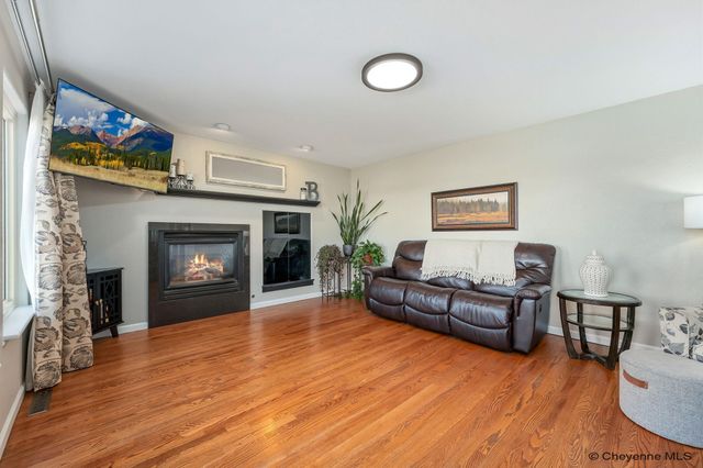 5808 CRESTRIDGE DR, Cheyenne, WY 82009
