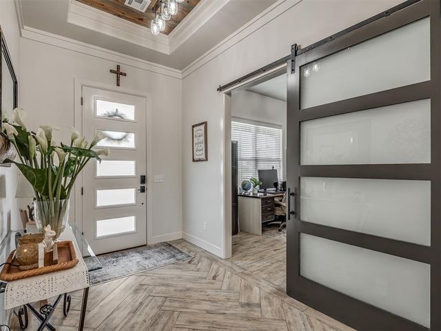 10101 Oakwood Drive, Edmond, OK 73025