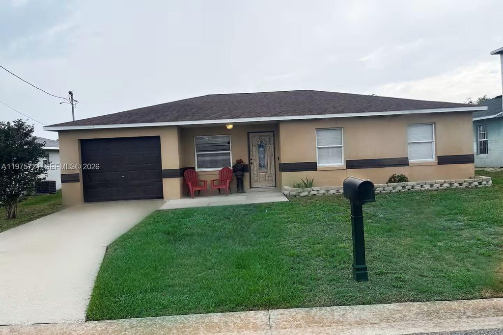 404 Red Hawk Loop, Winter Haven, FL 33880