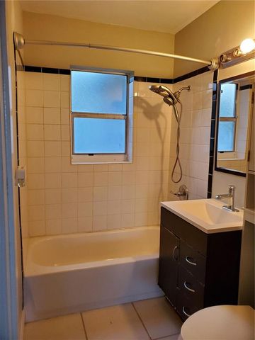 811 S Broadway, Lantana, FL 33462