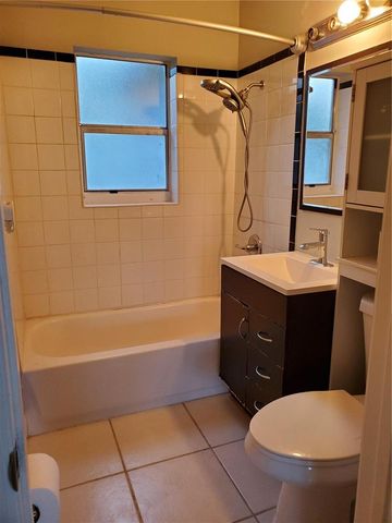 811 S Broadway, Lantana, FL 33462