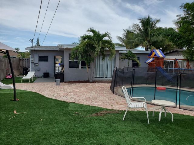 811 S Broadway, Lantana, FL 33462