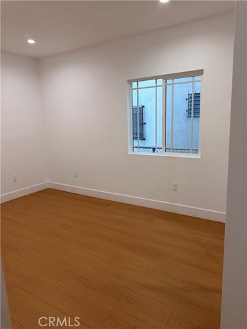 8405 Mckinley Avenue, Los Angeles, CA 90001