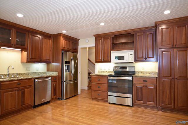 3033 Heatherhill Drive SE, Huntsville, AL 35802
