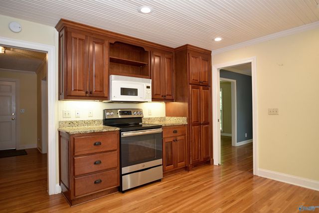 3033 Heatherhill Drive SE, Huntsville, AL 35802