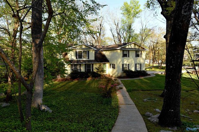 3033 Heatherhill Drive SE, Huntsville, AL 35802