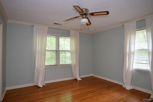 3033 Heatherhill Drive SE, Huntsville, AL 35802