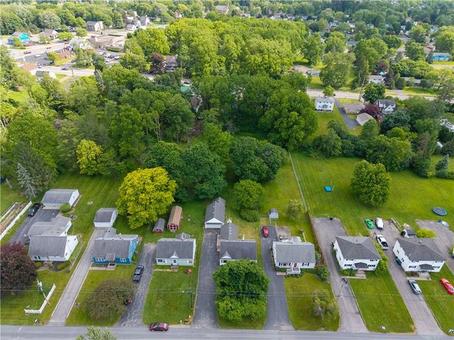 73 Wright Road, Henrietta, NY 14467