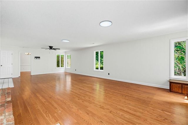 108 Wilchester Lane, Kernersville, NC 27284