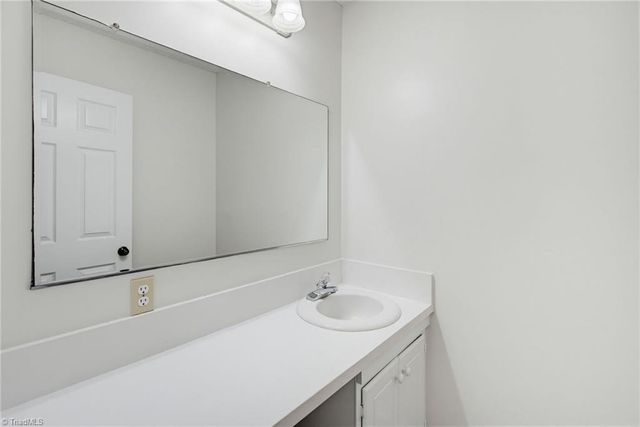108 Wilchester Lane, Kernersville, NC 27284