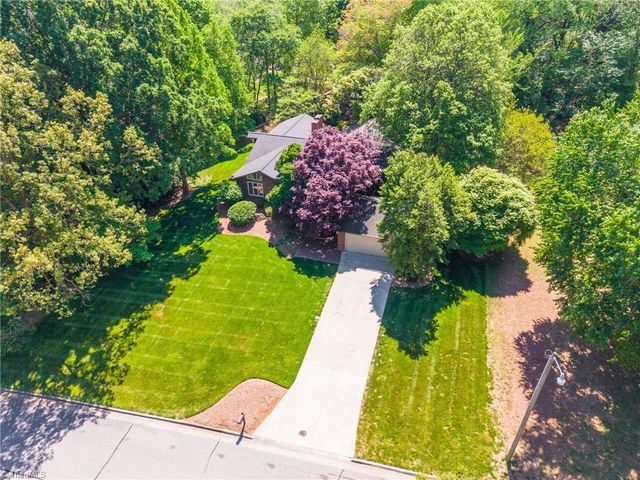 108 Wilchester Lane, Kernersville, NC 27284