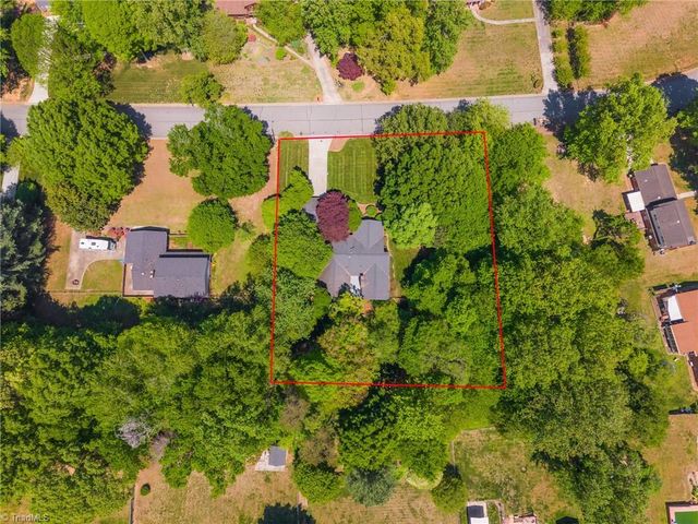 108 Wilchester Lane, Kernersville, NC 27284