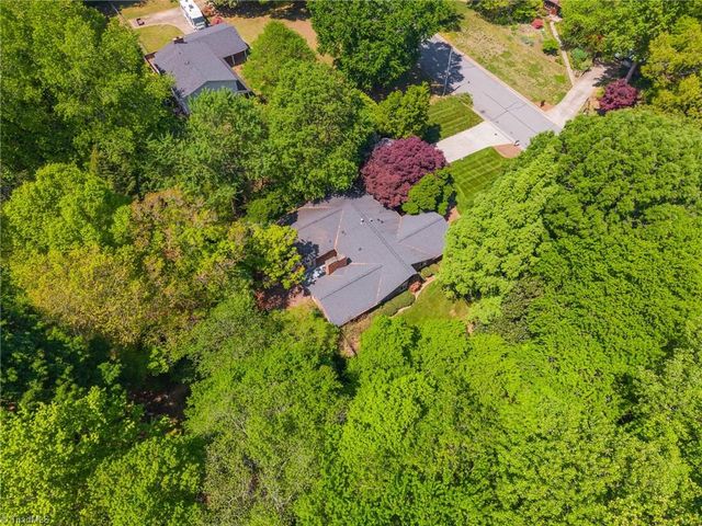 108 Wilchester Lane, Kernersville, NC 27284