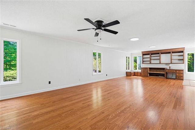 108 Wilchester Lane, Kernersville, NC 27284