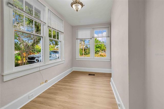 2302 12TH STREET N, St Petersburg, FL 33704