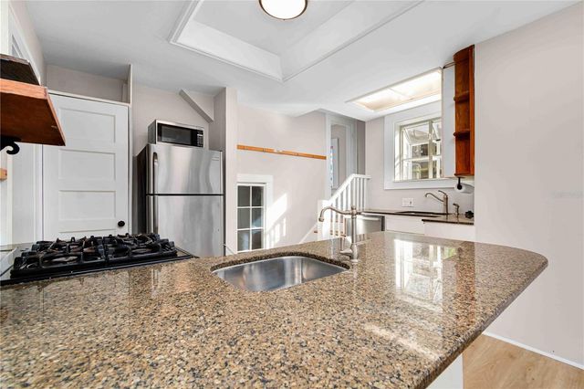 2302 12TH STREET N, St Petersburg, FL 33704