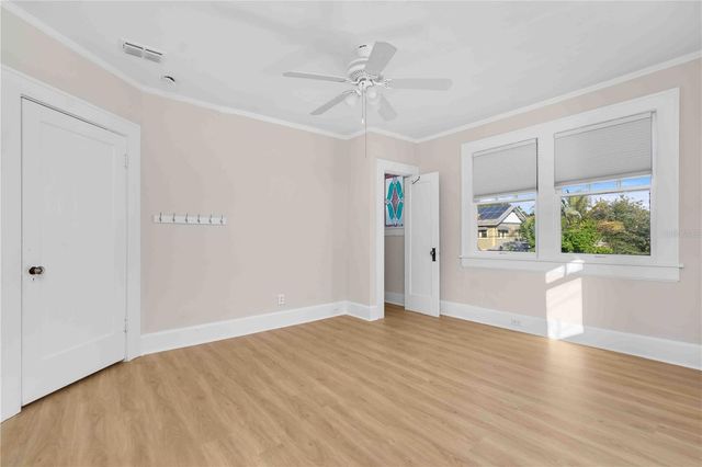 2302 12TH STREET N, St Petersburg, FL 33704