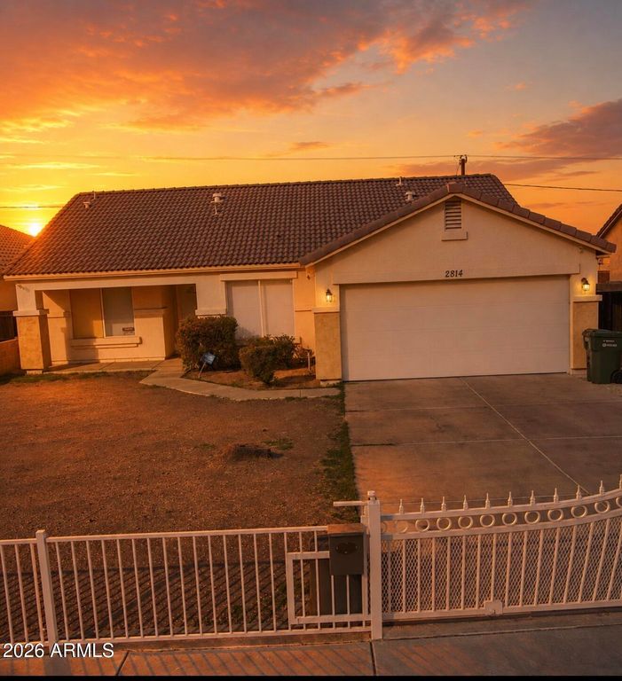 2814 E ATLANTA Avenue, Phoenix, AZ 85040