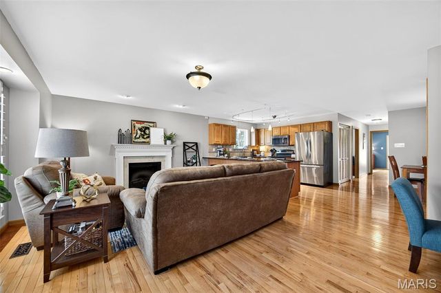 12121 McKelvey Place 101, Bridgeton, MO 63044